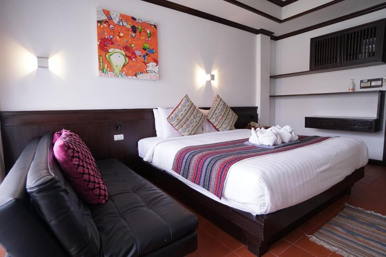Baan Huenphen Boutique Hotel Chiang Mai Quarto foto