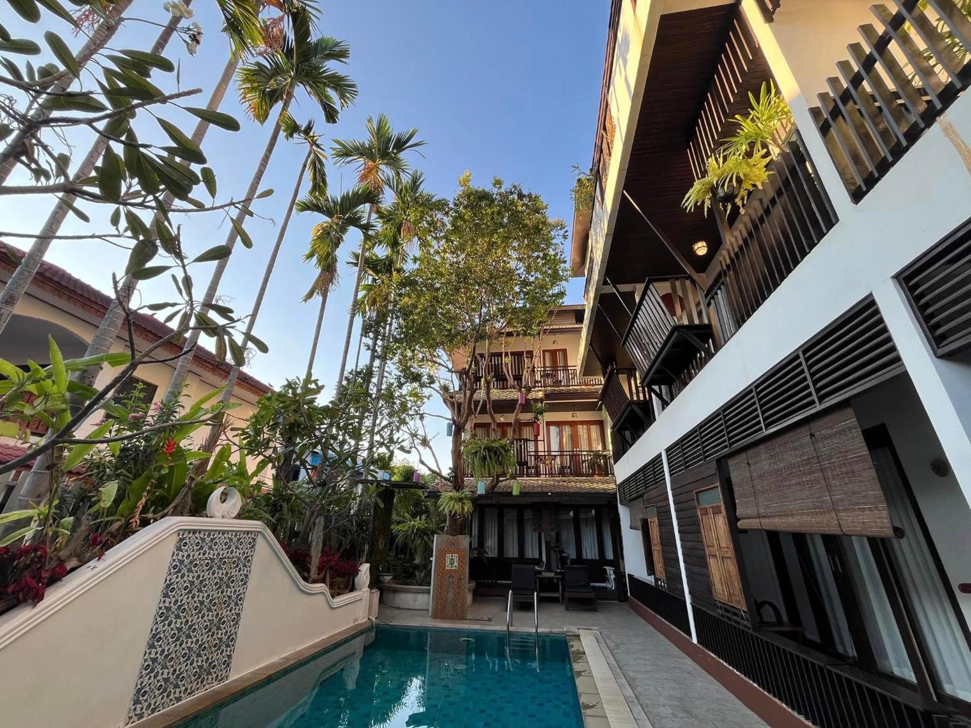 Baan Huenphen Boutique Hotel Chiang Mai Exterior foto