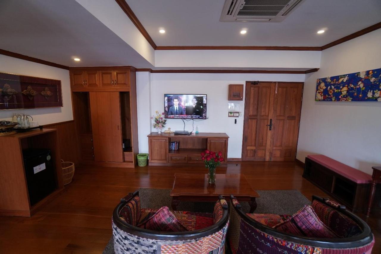 Baan Huenphen Boutique Hotel Chiang Mai Quarto foto
